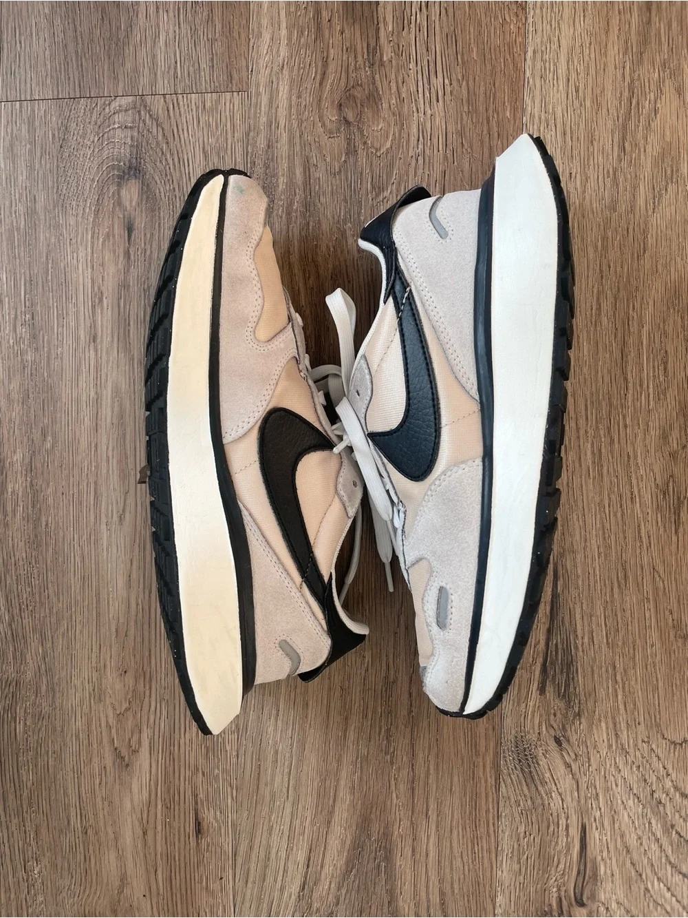 Women Size 7.5 Nike Phoenix Waffle Sail Black Shoes